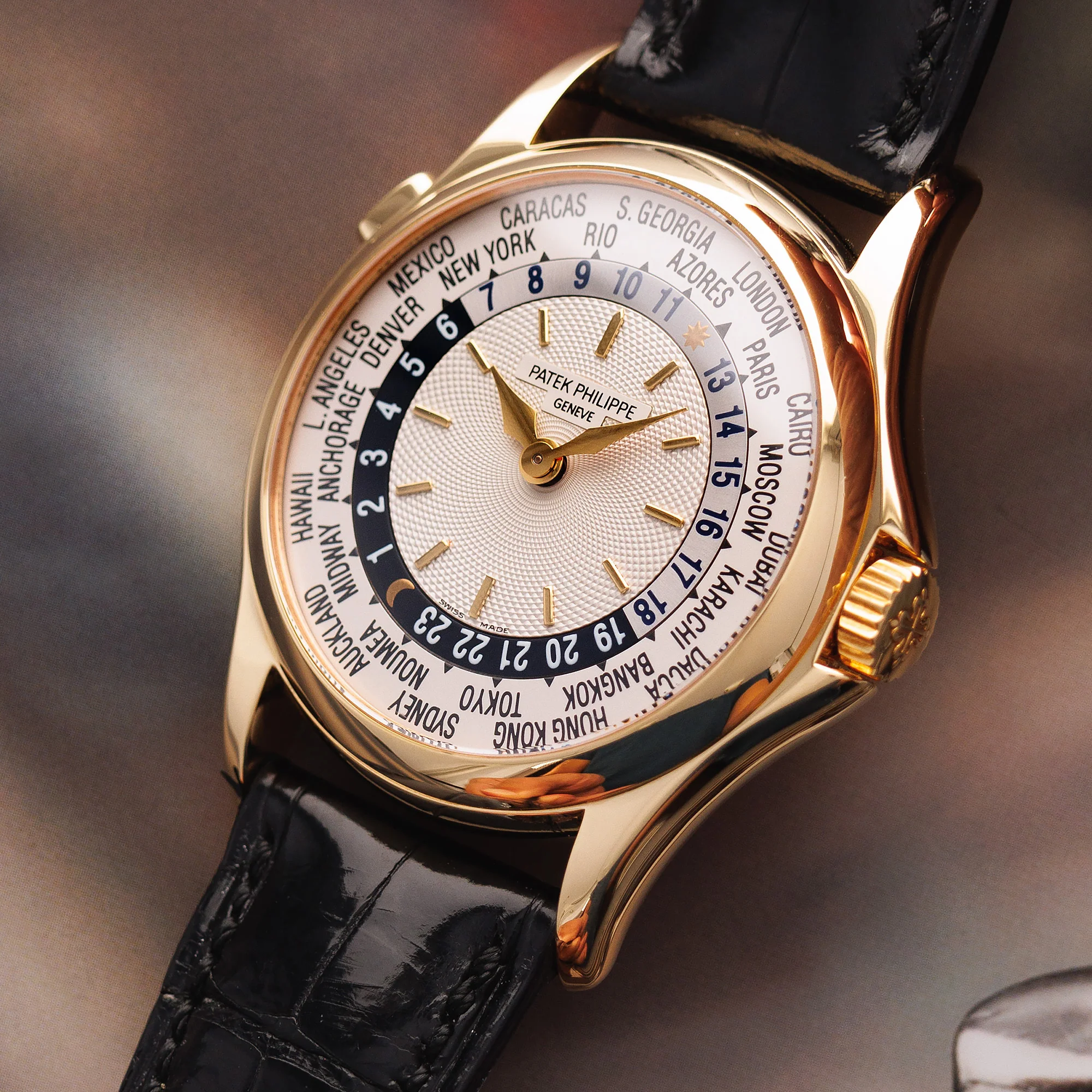 Patek Philippe Yellow Gold World Time Ref. 5110 - Image 2