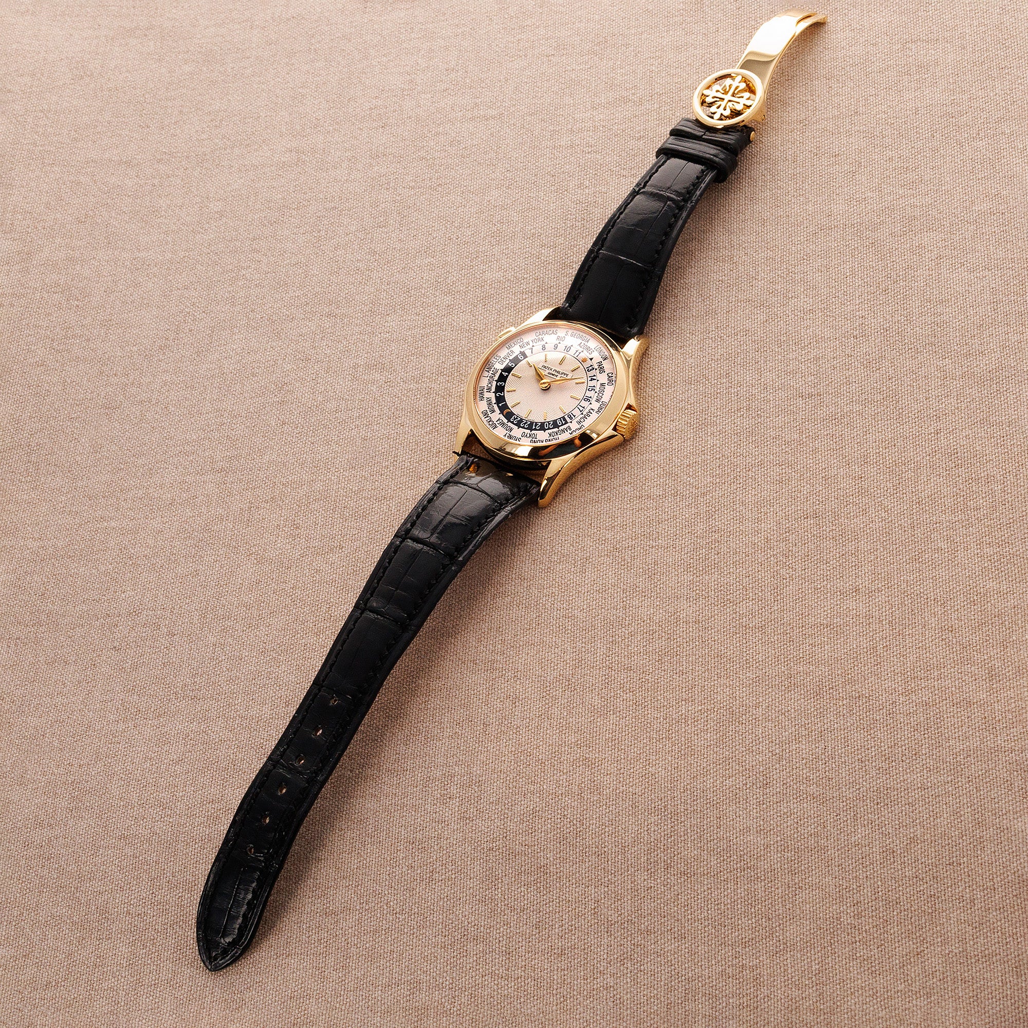 Patek Philippe Yellow Gold World Time Ref. 5110 - Image 4
