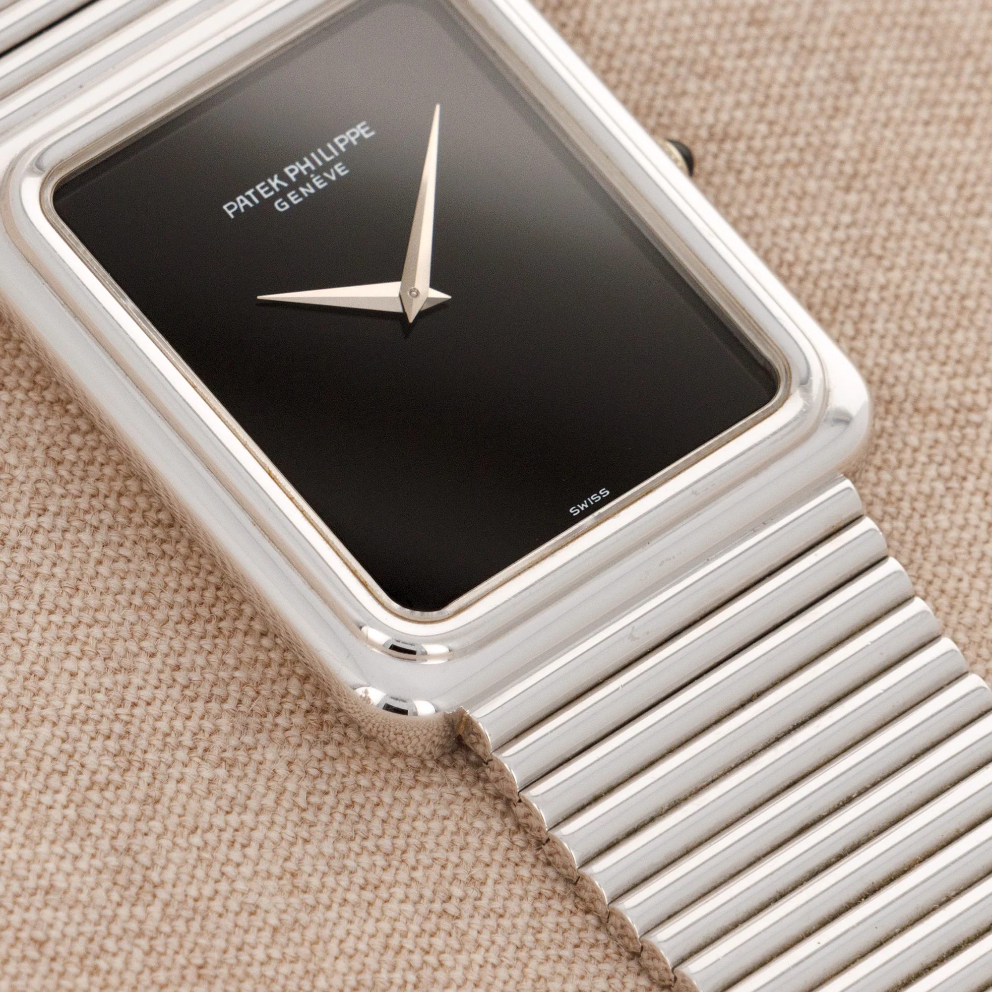 Patek Philippe White Gold Bracelet Watch Ref. 3649 with Onyx Dial - Image 4