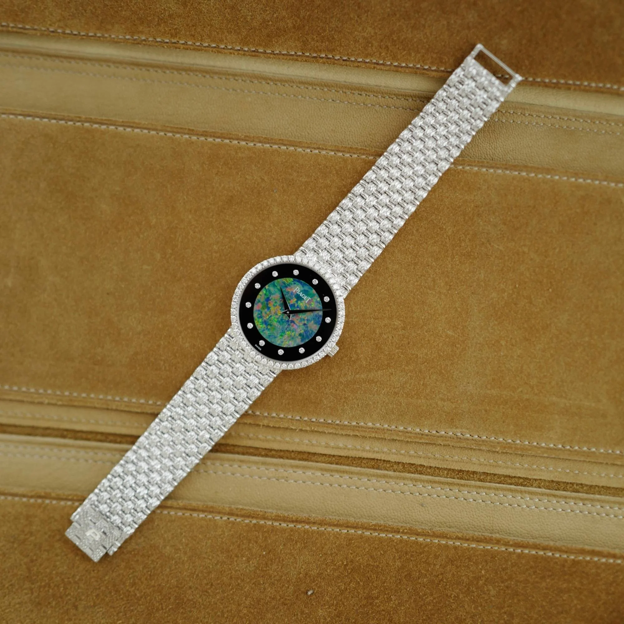 Piaget White Gold Round Watch Ref. 9066D23 with Opal, Onyx and Diamond Dial - Image 6