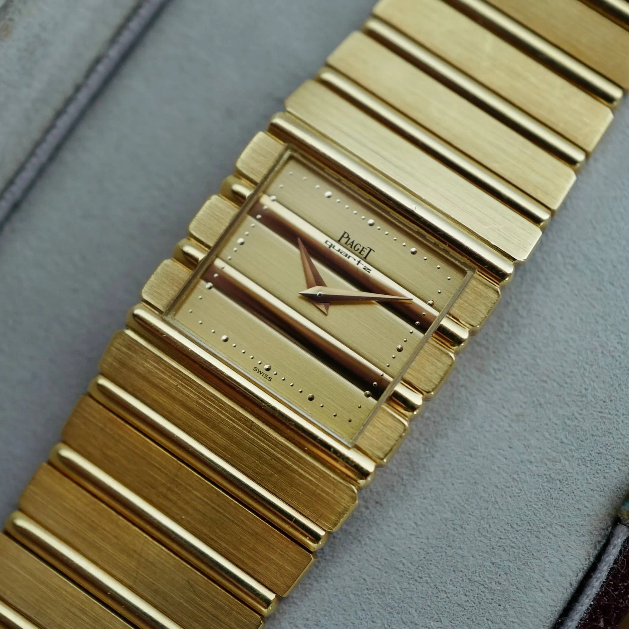 Piaget Yellow Gold Polo Ref. 7131 in Like New Condition Box and Papers - Image 2