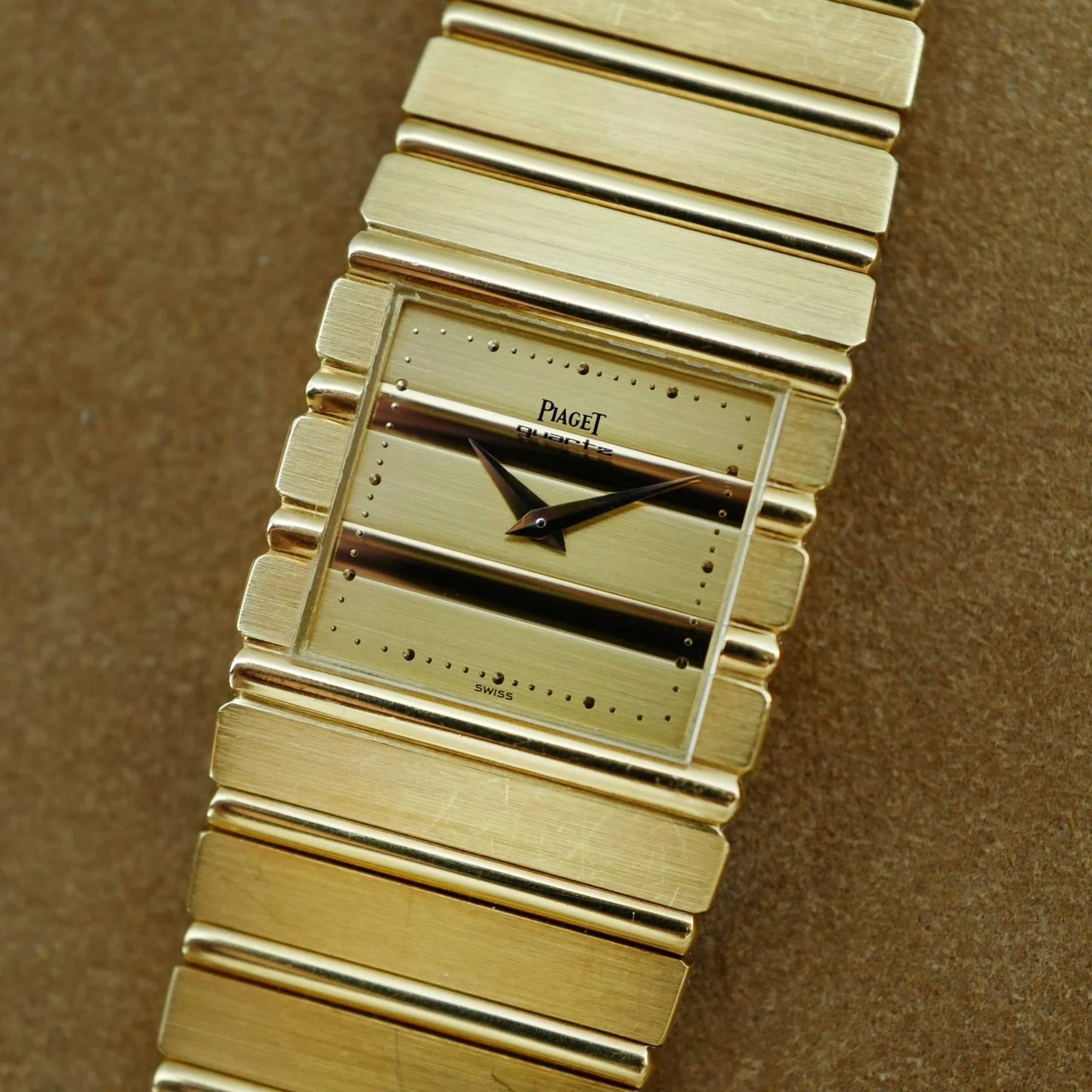 Piaget Yellow Gold Polo Ref. 7131 in Like New Condition Box and Papers - Image 3
