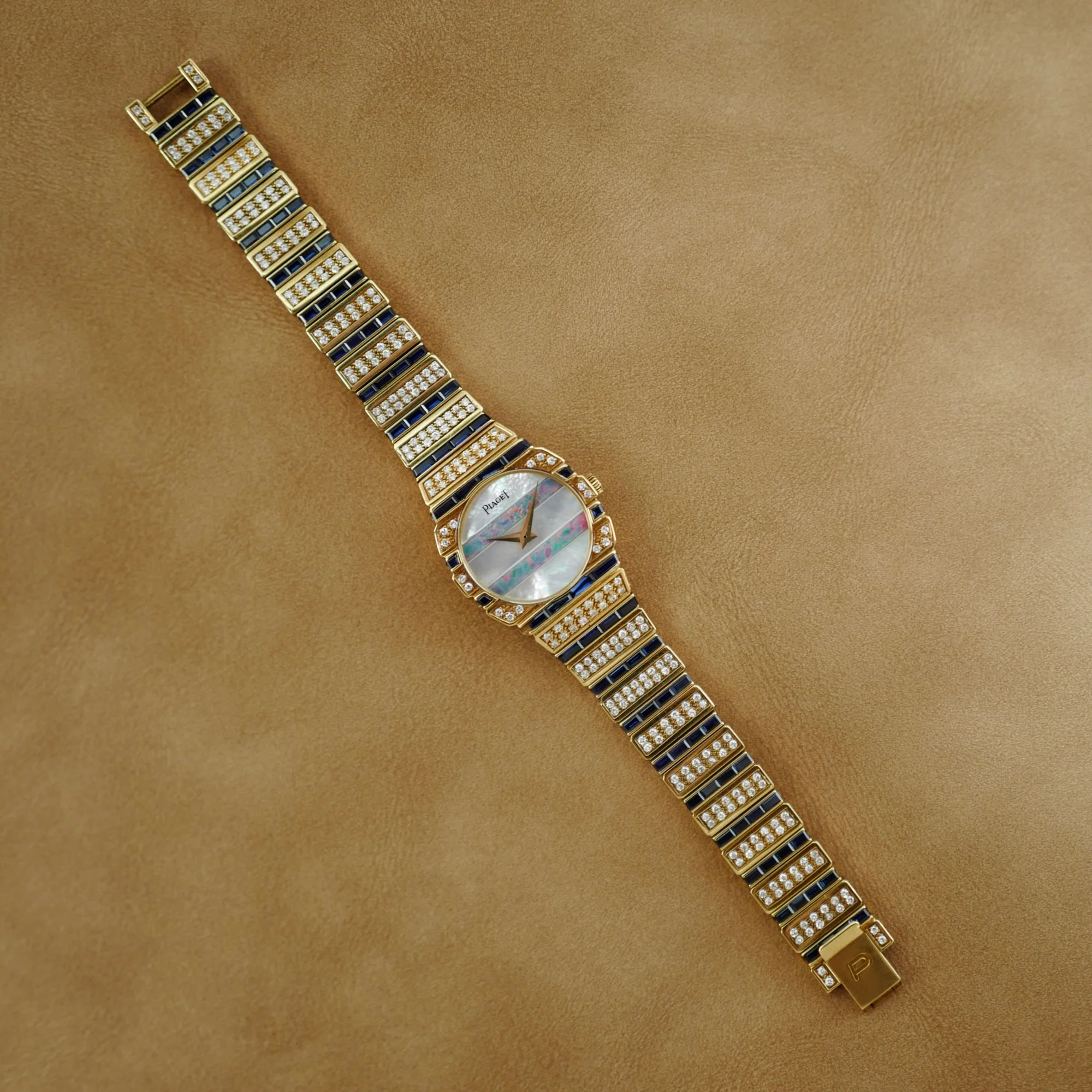 Piaget Yellow Gold Polo Ref. 861 with Mother of Pearl & Opal dial and Sapphire and Diamond Bracelet - Image 3