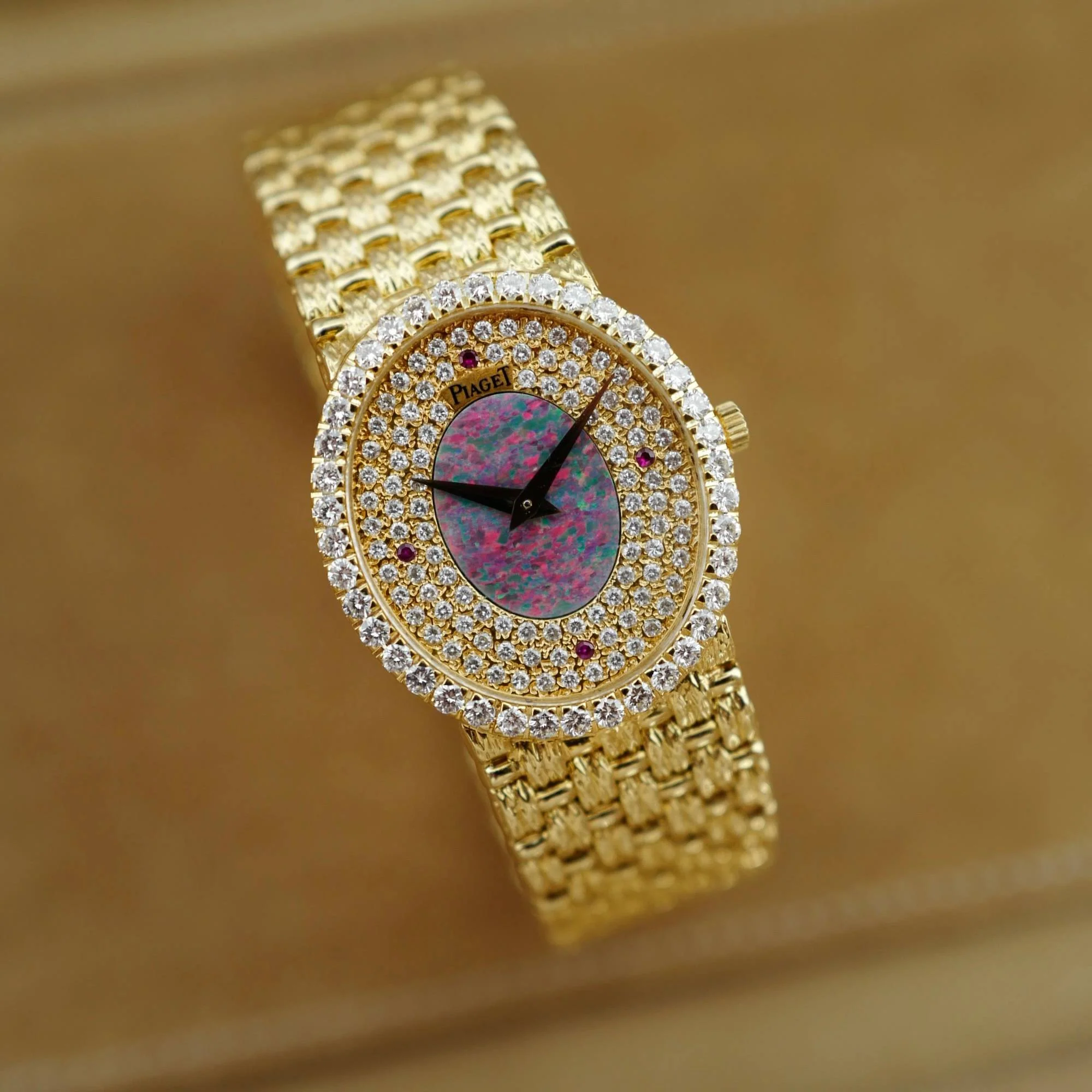 Piaget Yellow Gold Round Watch Ref. 8826 with Opal and Diamond Dial - Image 3