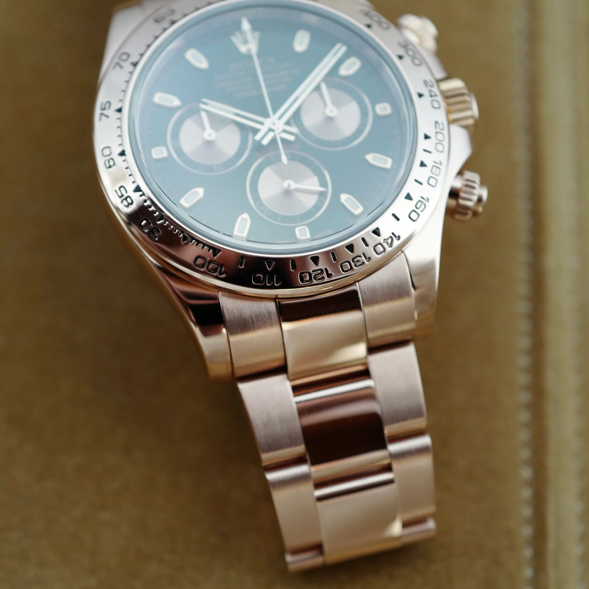 Rolex Rose Gold Daytona Ref. 116505 - Image 3