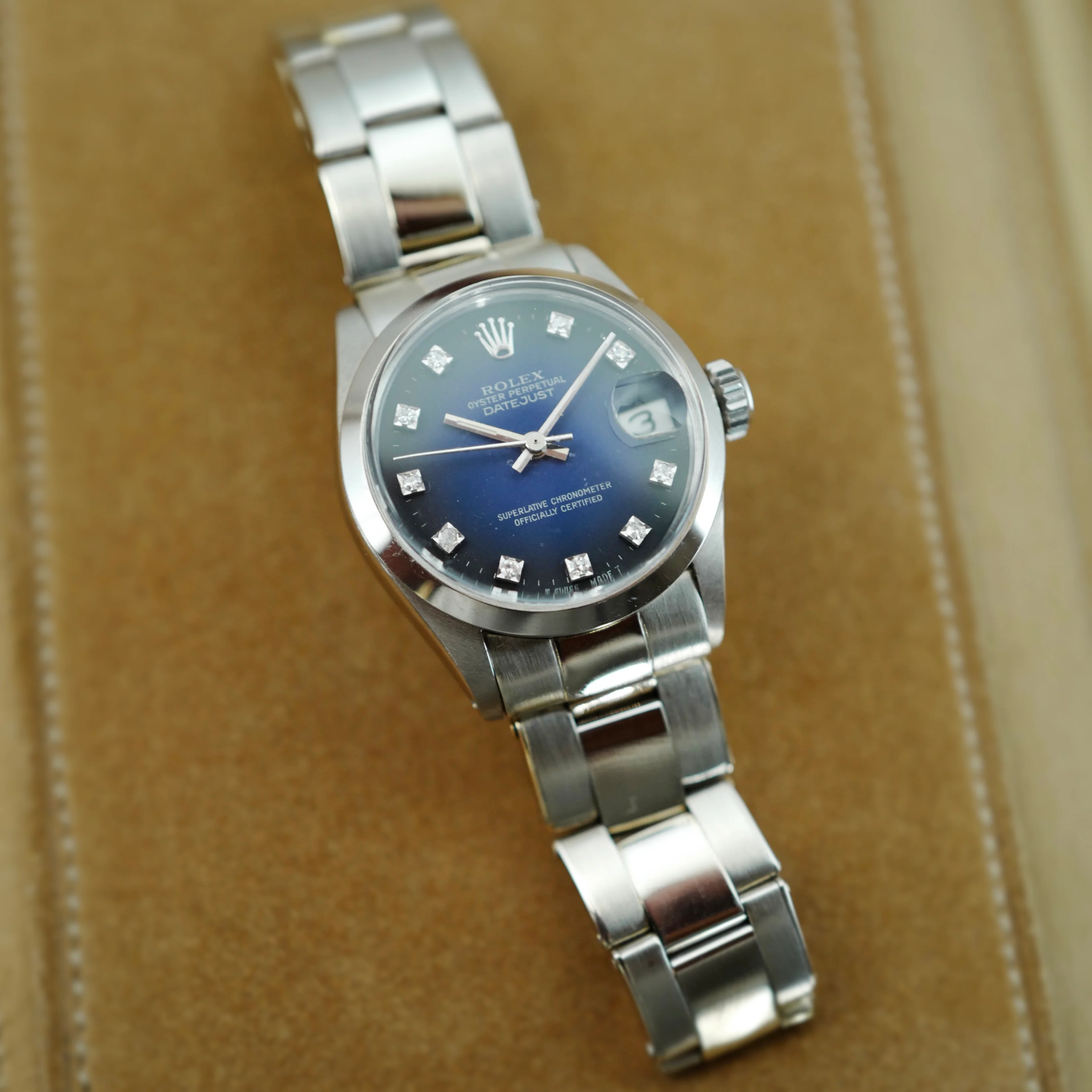 Rolex White Gold Datejust Ref. 6824 with Blue Vignette Dial - Image 3