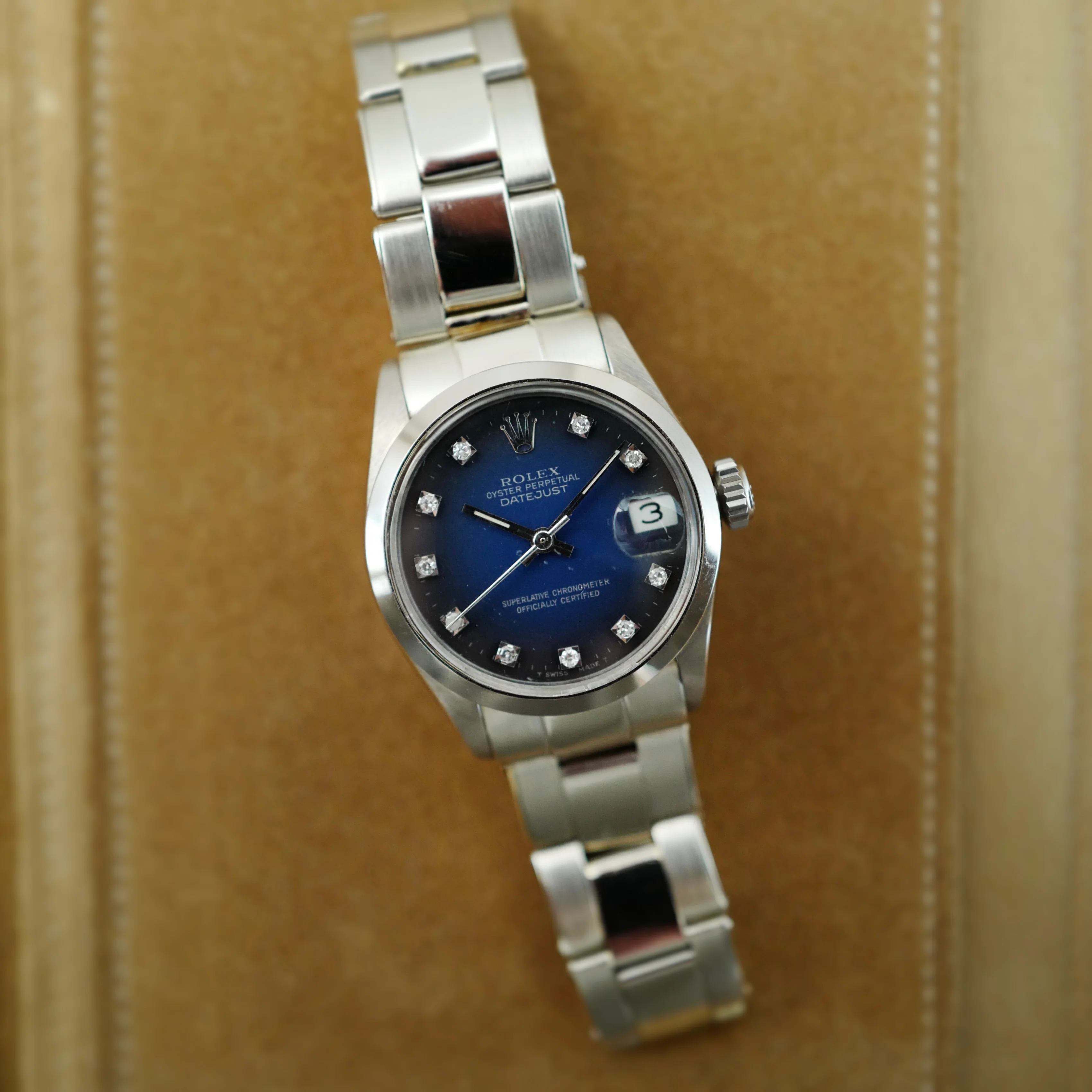 Rolex White Gold Datejust Ref. 6824 with Blue Vignette Dial - Image 4