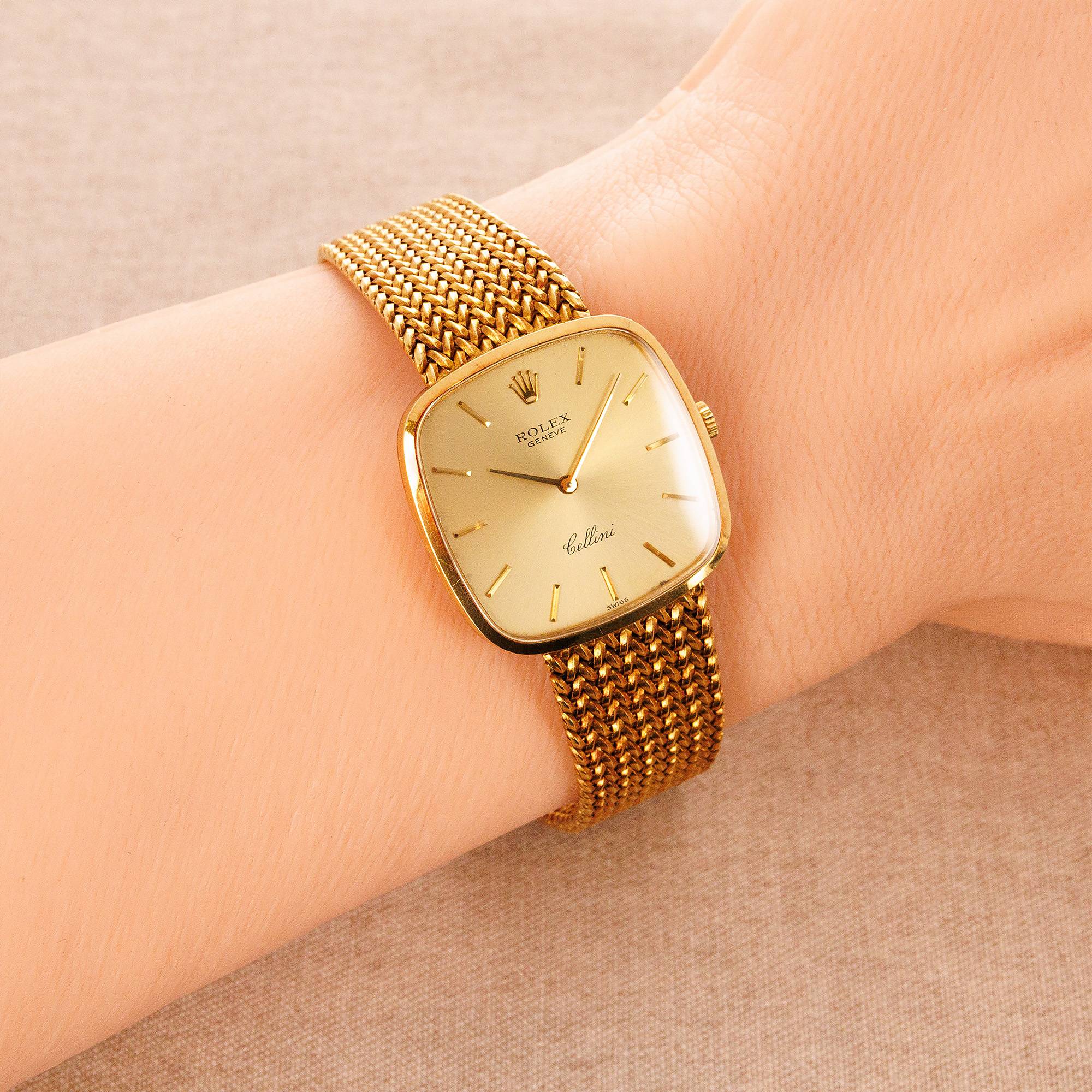 Rolex Yellow Gold Cellini on Bracelet all Original 4311/8 - Image 7
