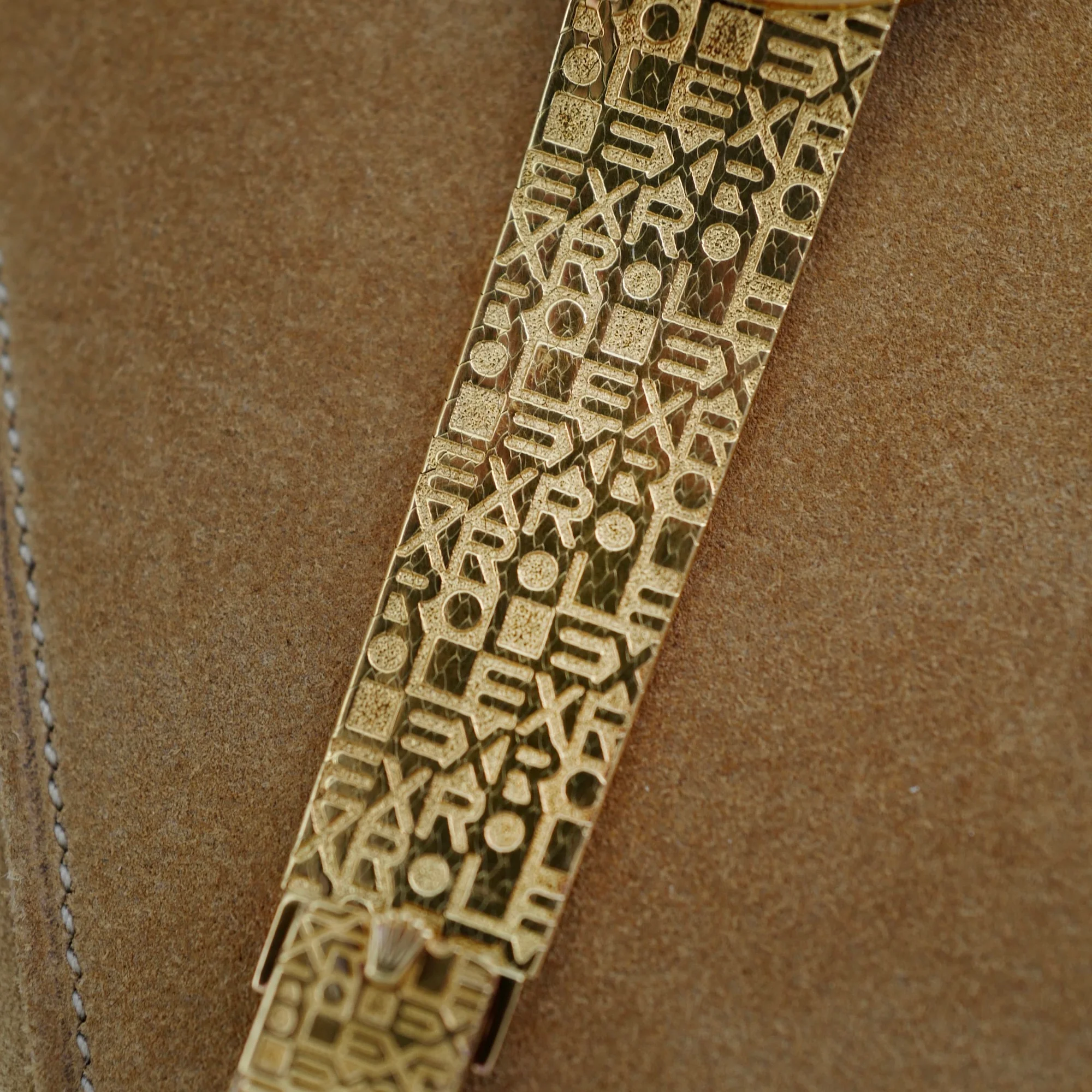Rolex Yellow Gold Cellini Watch Ref. 4934/8 with Logo Bracelet - Image 8