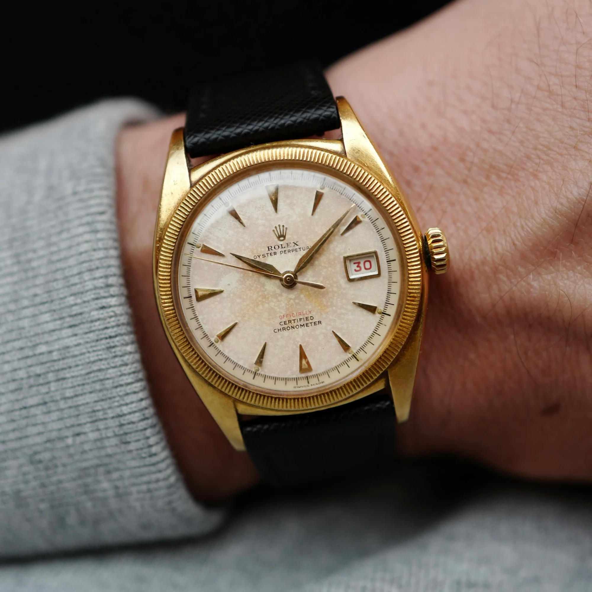 Rolex Yellow Gold Bubbleback Datejust Ref. 6105 - Image 4