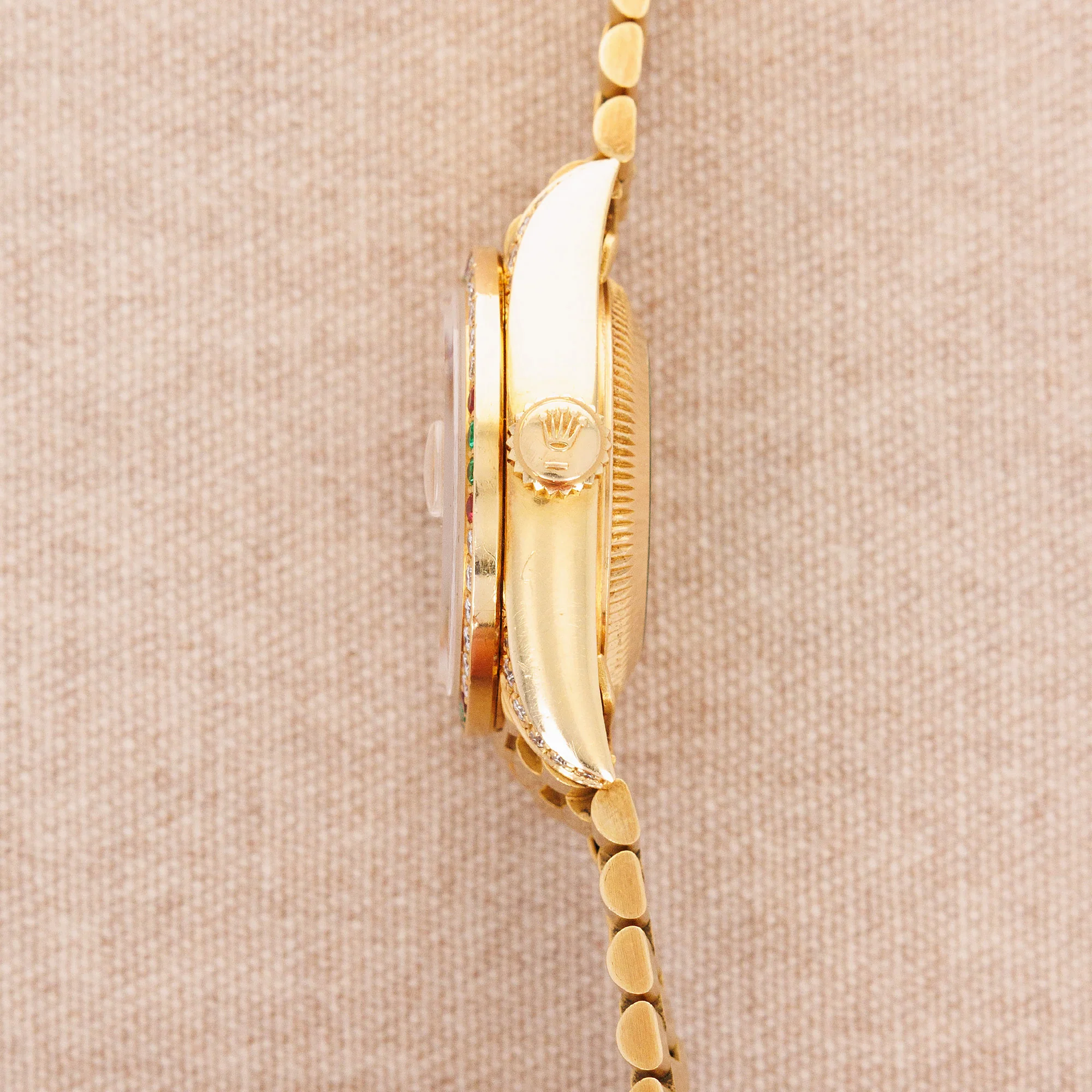 Rolex Yellow Gold Datejust Watch Ref. 69038 with Factory Ruby, Sapphires and Diamonds - Image 4