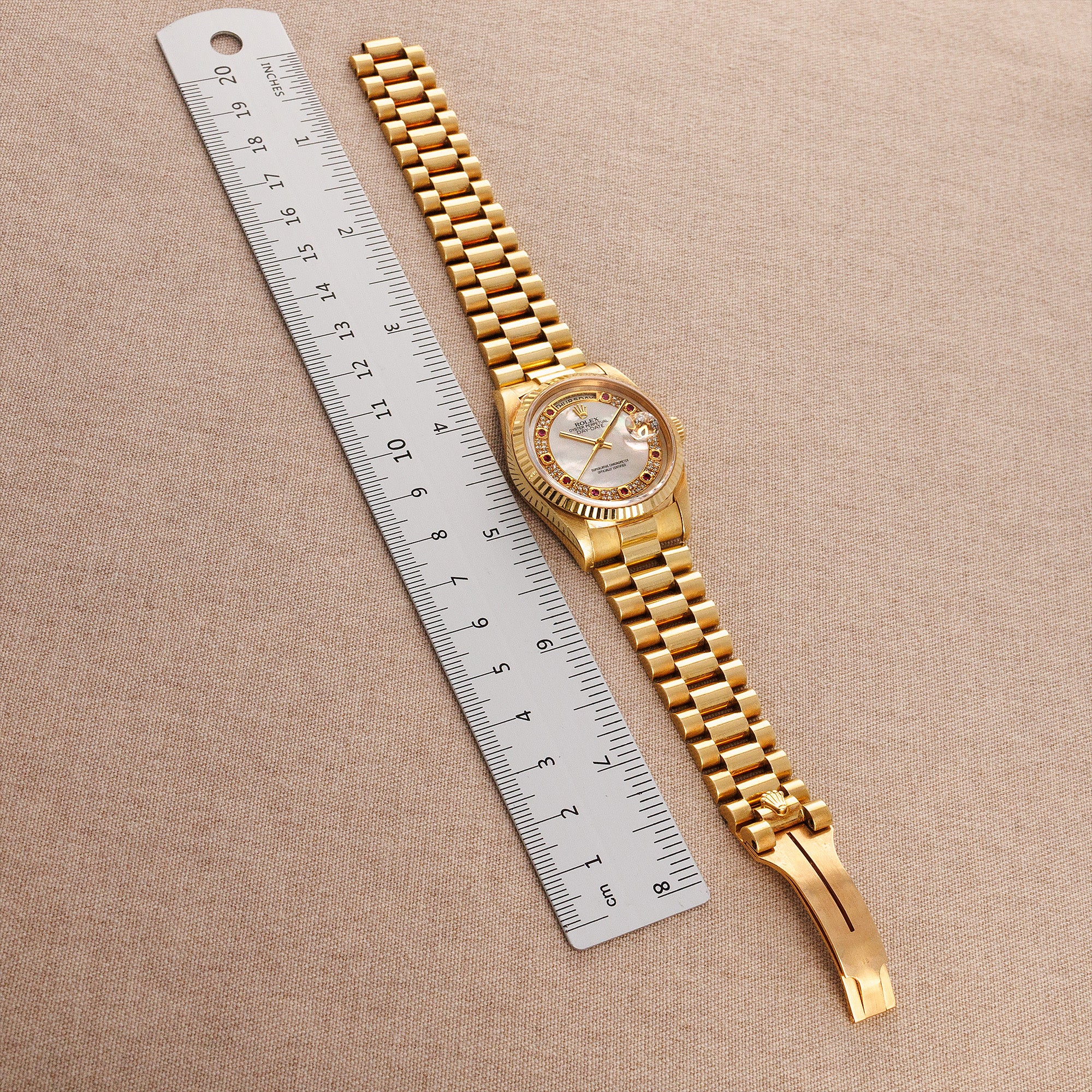 Rolex Yellow Gold Day-Date 18238 with Mother of Pearl and Ruby String Dial - Image 3