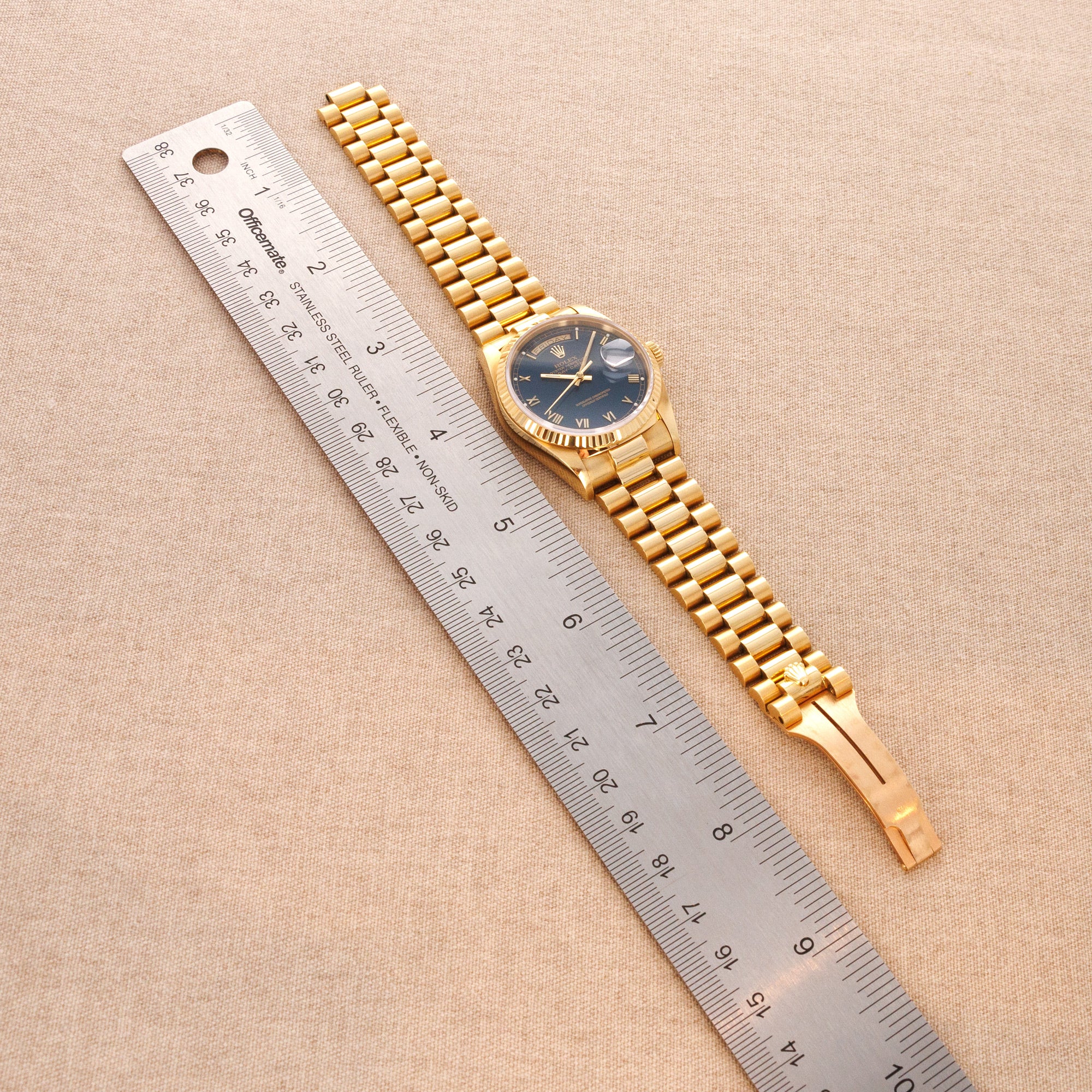 Rolex Yellow Gold Day-Date Ref. 18038 with Blue Dial - Image 4