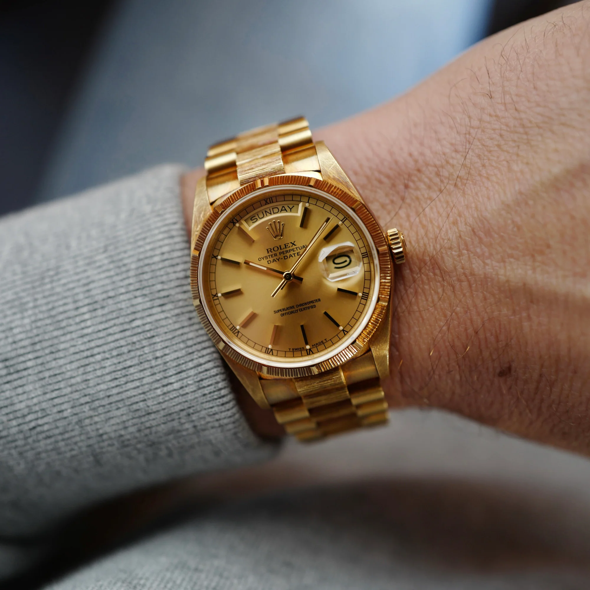 Rolex Yellow Gold Day-Date Ref. 18078 with Bark Finish and Outstanding Condition - Image 3