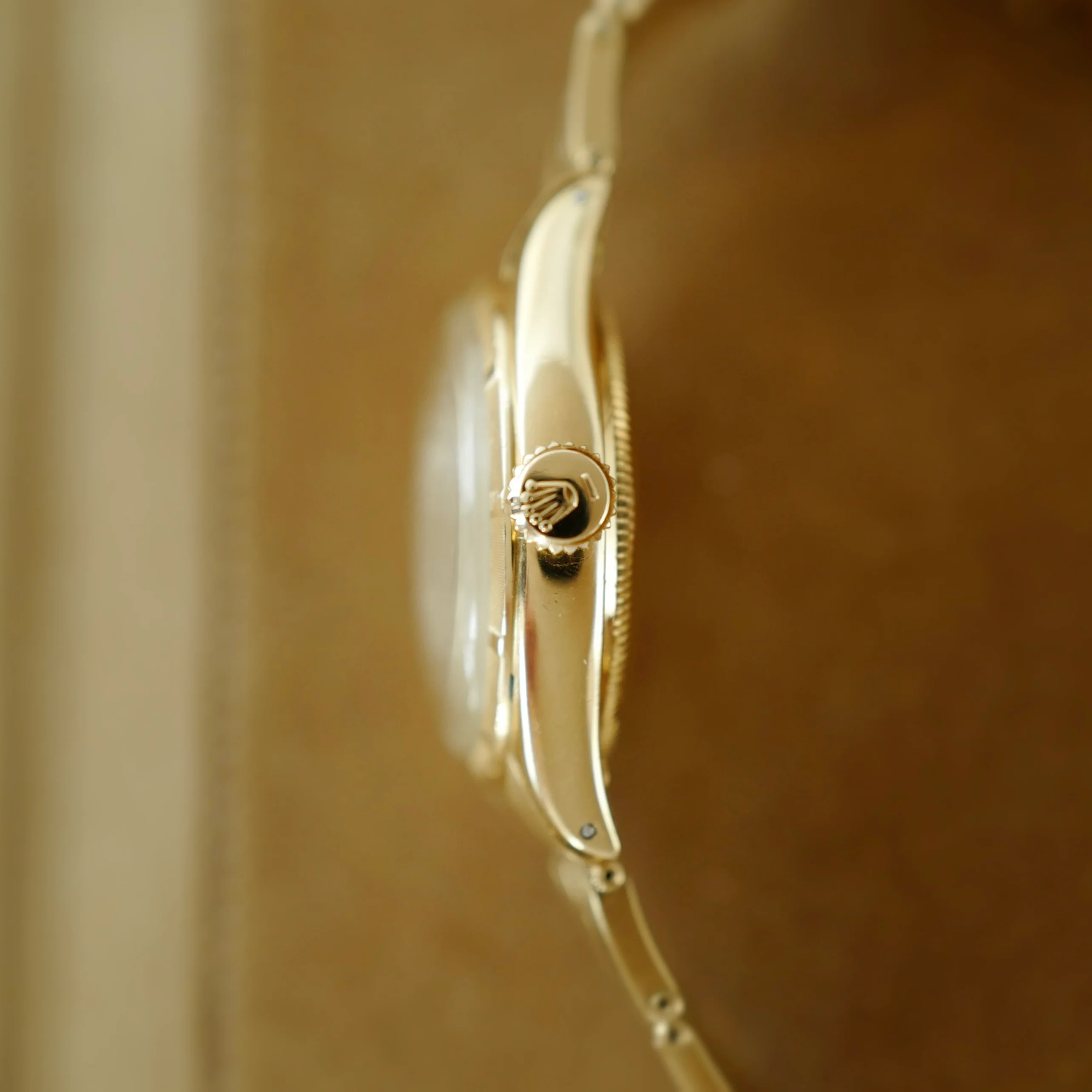 Rolex Yellow Gold Oyster Perpetual Honeycomb Watch Ref. 6085 (New Arrival) - Image 5
