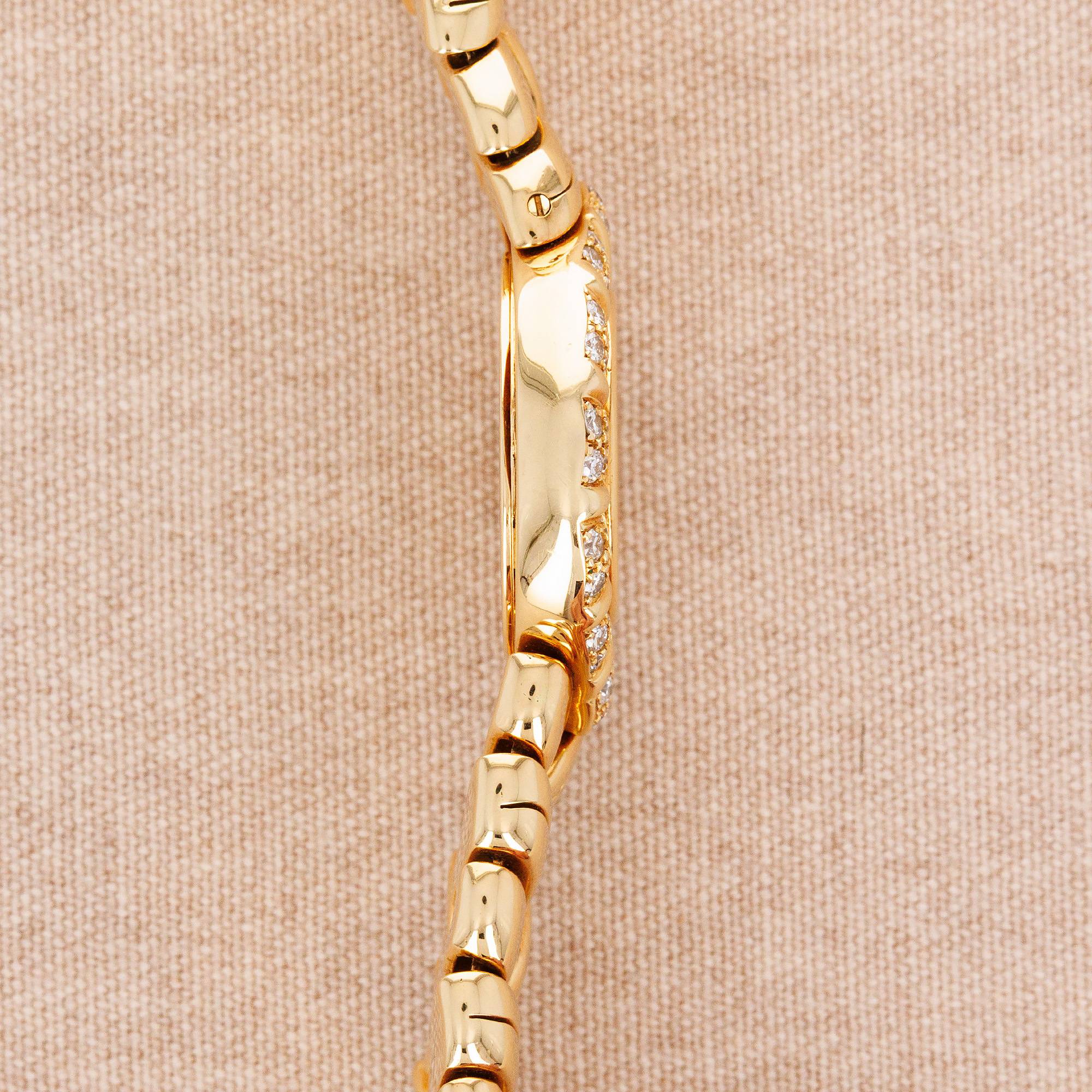 Rolex Yellow Gold Vintage Cellini Mother of Pearl Dial Ref. 2708 - Image 5