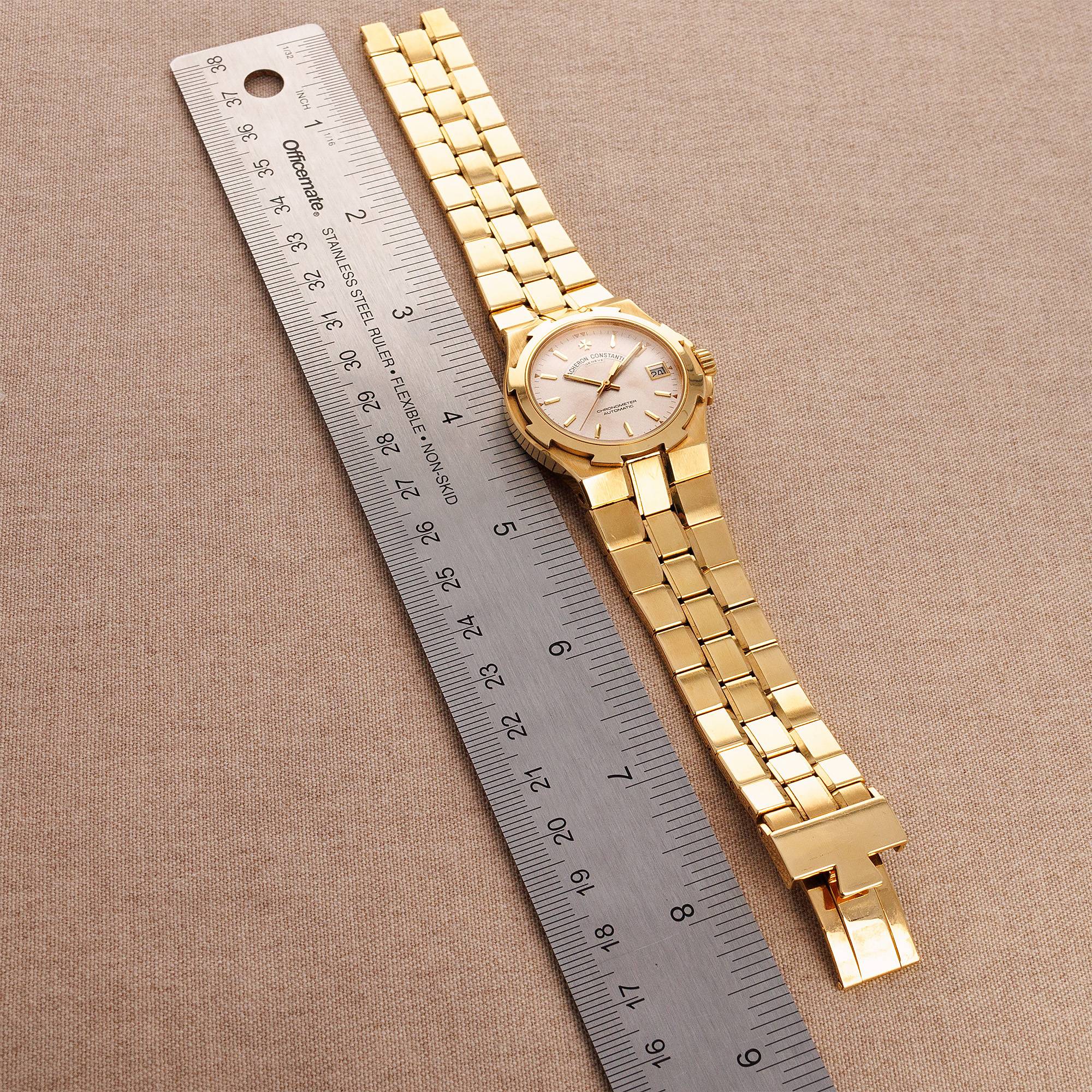 Vacheron Constantin Yellow Gold Overseas Ref. 42042 with Box and Papers - Image 9