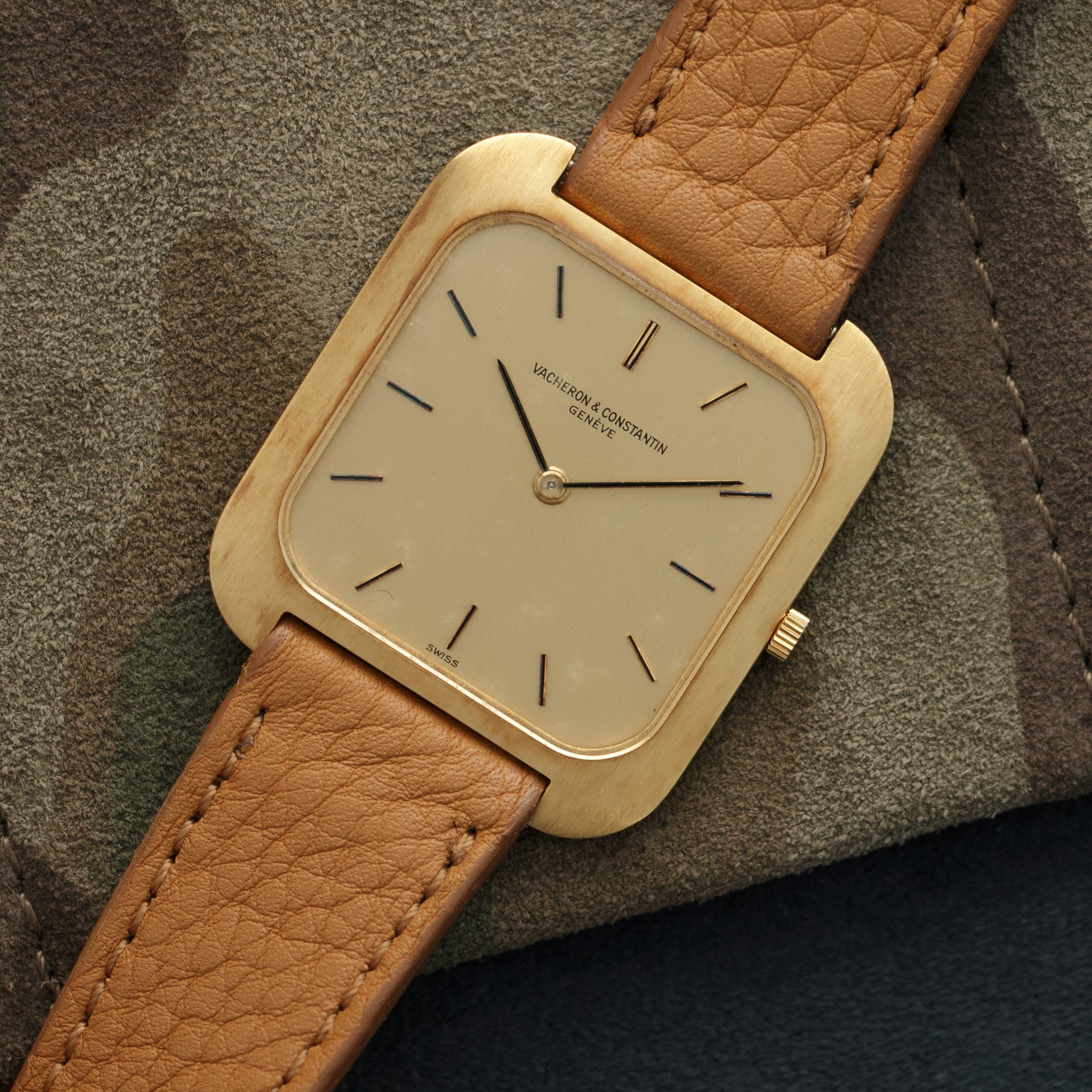 Vacheron Constantin Yellow Gold Oversized TV-Shape Watch, 1960s - Image 2